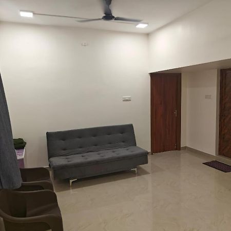 Thirunallar Heaven Homes Tirunallar ภายนอก รูปภาพ