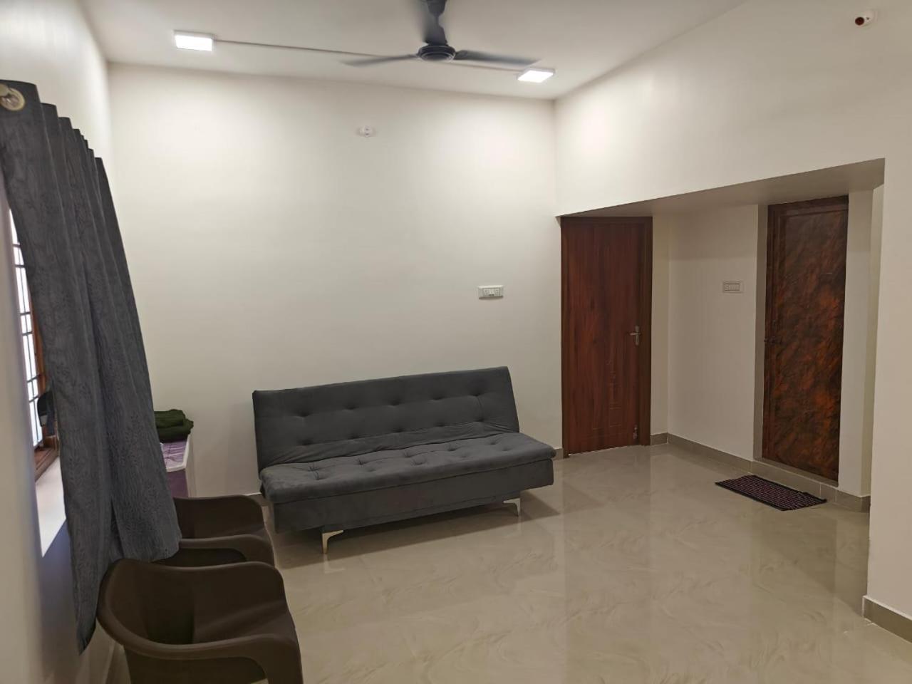 Thirunallar Heaven Homes Tirunallar ภายนอก รูปภาพ