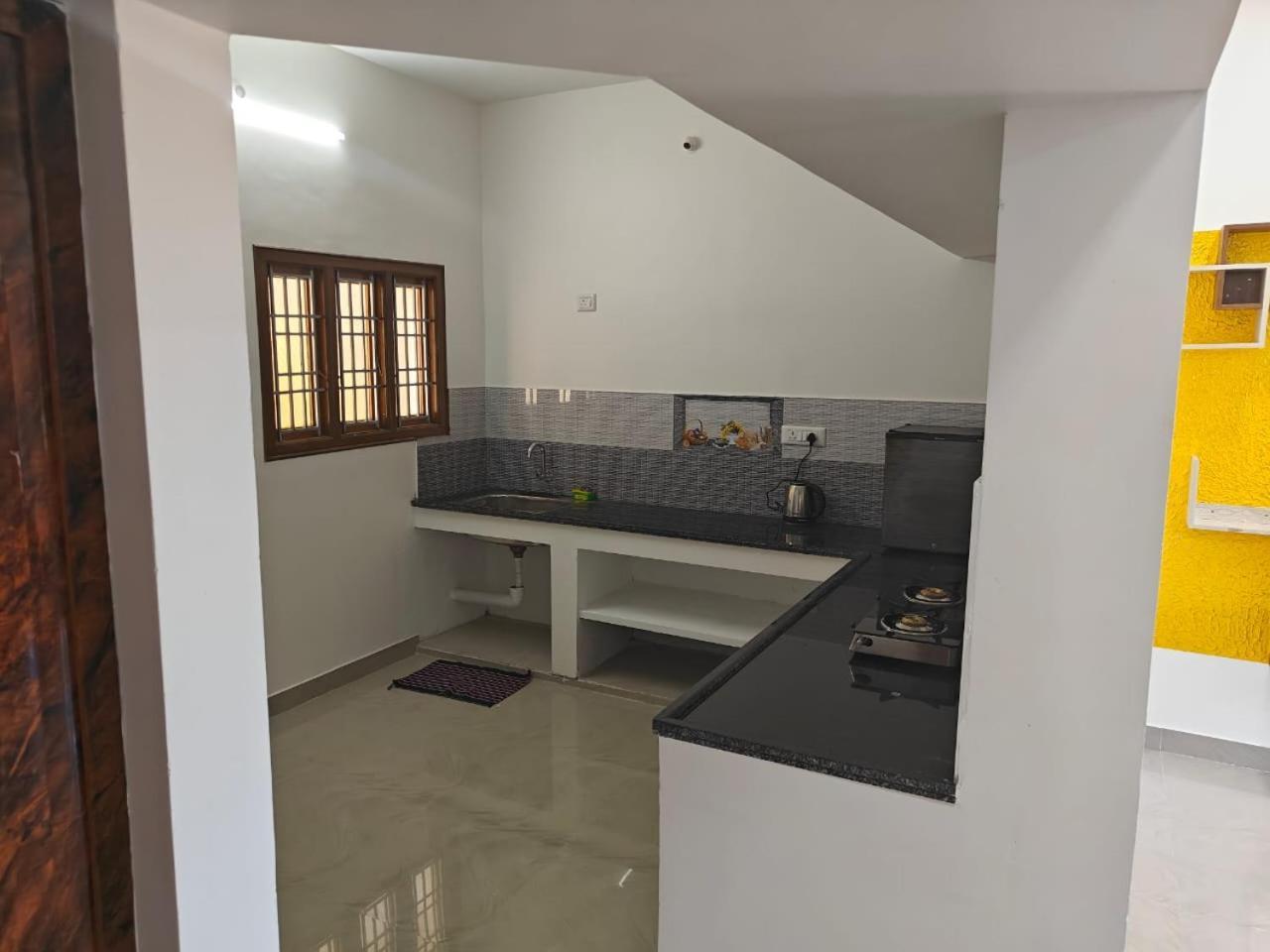 Thirunallar Heaven Homes Tirunallar ภายนอก รูปภาพ