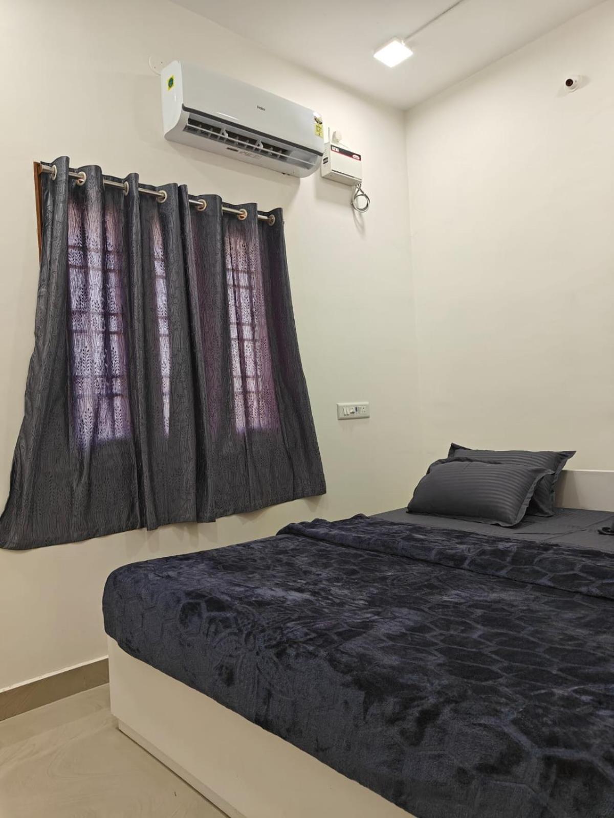 Thirunallar Heaven Homes Tirunallar ภายนอก รูปภาพ